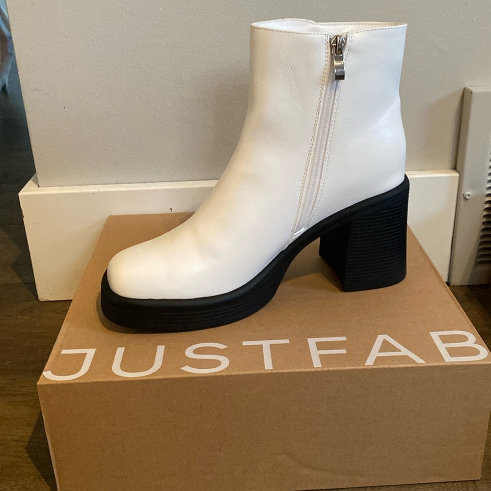 Platform bootie